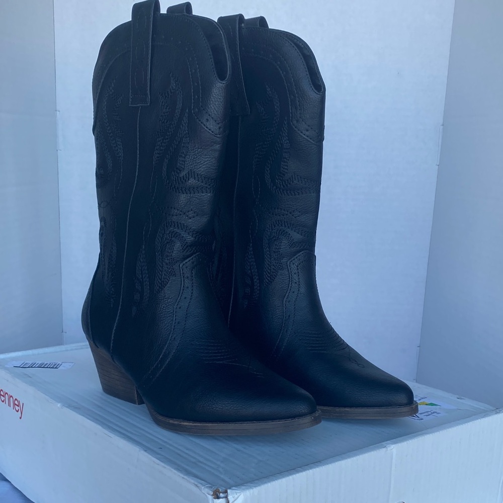 Sugar Tammy Black‎ Heeled Western Boots